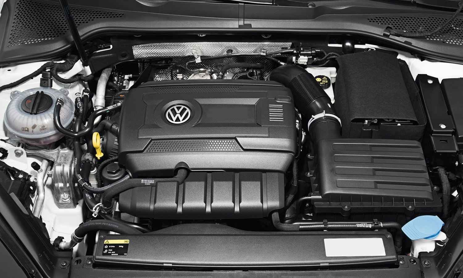 Volkswagen drivetrain fault being diagnosed in the workshop